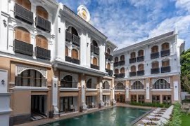 CHINO @NIMMAN Luxury Boutique Hotel